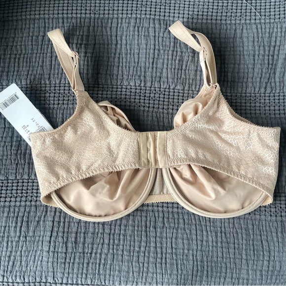 Chantelle C Magnifique Seamless Unlined Minimizer Bra - Picture 3 of 6